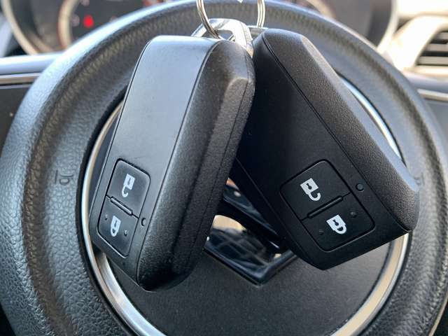 メモリーナビTV☆Bluetooth☆バックカメラ☆ビルトイETC☆ドラレコ☆デュアルセンサーブレーキサポート☆追従走行☆スマートキー☆プッシュスタート☆シートヒーター☆アイドリングストップ☆試乗OK