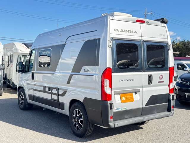 R2　デュカト　9AT　アドリア　ツイン540SP　PLUS　乗車定員4名　就寝定員目安2名　車両サイズ541cm×205cm×268cm　ナビ　全方位カメラ　ドラレコ　ETC　クルコン　1オーナー