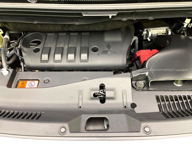 親切・丁寧な専門メカニックスタッフが応対！・車検・点検整備・事故等の修理などアフターサービスも安心。お車のカスタマイズもネクステージのサービススタッフまでご相談ください！