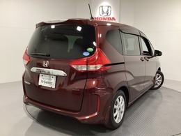 Honda認定中古車 U-Selectは3つの安心をお約束します。　1　Hondaのプロが整備した安心。 2　第三者機関がチェックした安心。　3　購入後もHondaが保証する安心。