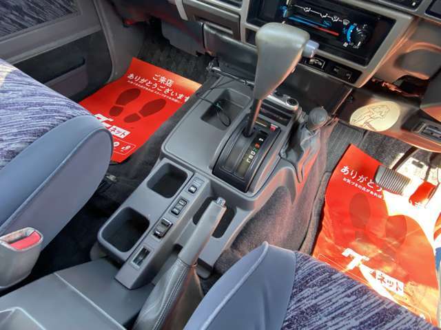 KZJ78ランクルプラド！リフトアップ！オールペン！Tベルト交換済み！KENDAブロックタイヤ！丸目キット！4ナンバー登録！5名定員！ナビ！バックカメラ！ETC！ノーマル車両より当店にてカスタム！