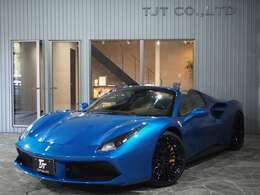FERRARI488スパイダー　ブルーコルサカラー　イエローレブカウンター　1221アルミホイール（F　21inc-R　22inc）　可変マフラー　AFSヘッドランプ　JBLサウンド　入庫しました。