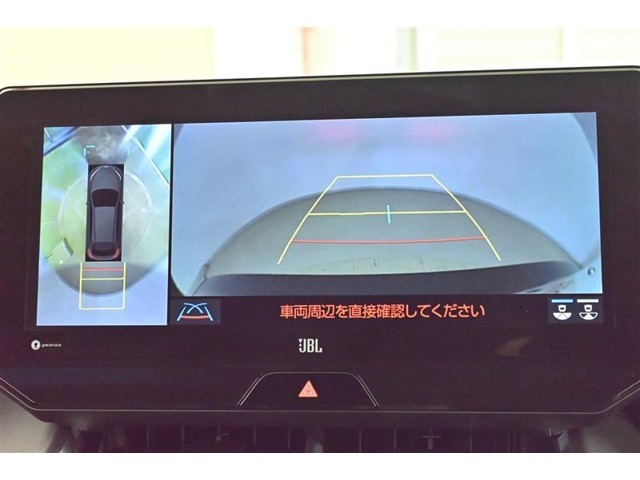 【パノラミックビューモニター】専用のカメラにより、上から見下ろしたような視点で360度クルマの周囲を確認することができます☆縦列駐車や幅寄せ時に活躍してくれます