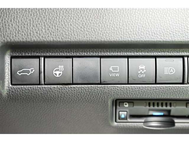 【オートマチックハイビーム】先行車や対向車のライトを認識し、ハイビームとロービームを自動で切り替える機能です♪