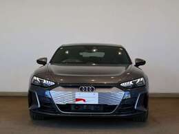 Audi e-tron GT quattro/プライバシーガラス/マトリクスLEDヘッドライト/アルミホイール 5スポーク エアロモジュール ブラック/フロント 9.0J×20　リヤ 11.0J×2