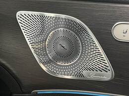【Burmester（ブルメスター）】オプションの高音質スピーカーを搭載しております。専用チューニングにより、クリアで臨場感あふれるサウンドを実現しワンランク上の空間をお楽しみください。