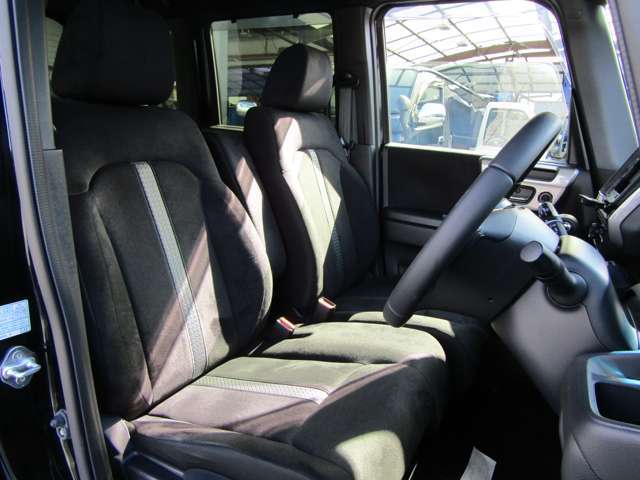 お車のカスタムや外装磨き、板金作業、各種新品部品や中古部品もお探しします●あいおい損保代理店●任意保険の取扱いも御座います●上級資格者が常駐●無料お見積り●加入者はロードサービス付●詳細は当社まで●