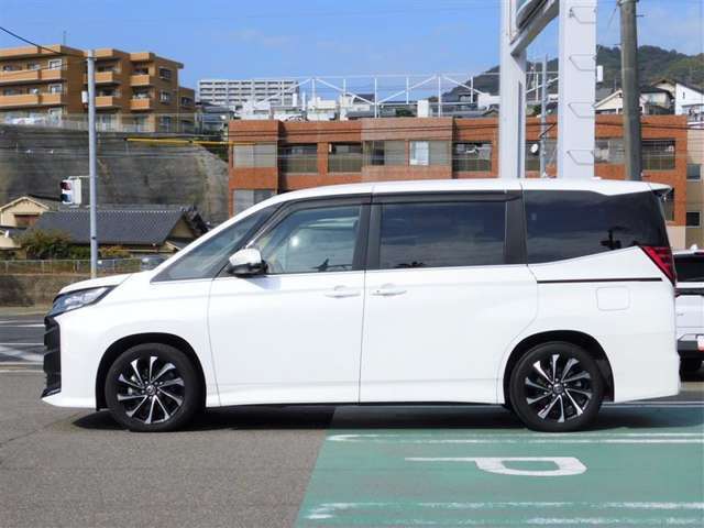 リヤのスライドドアは左右ともに電動で開閉させることができます。リモコンキー・運転席にあるスイッチでも開閉をコントロールできます。