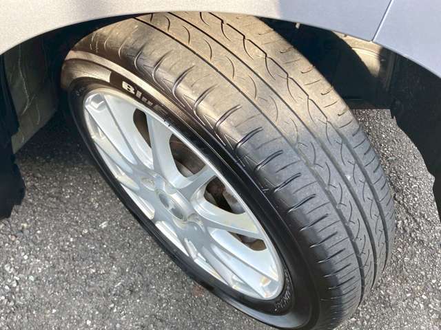 ☆安全装備・衝突軽減ブレーキ付のお車も多数ご用意しております☆詳しくは営業スタッフご相談下さいませ♪