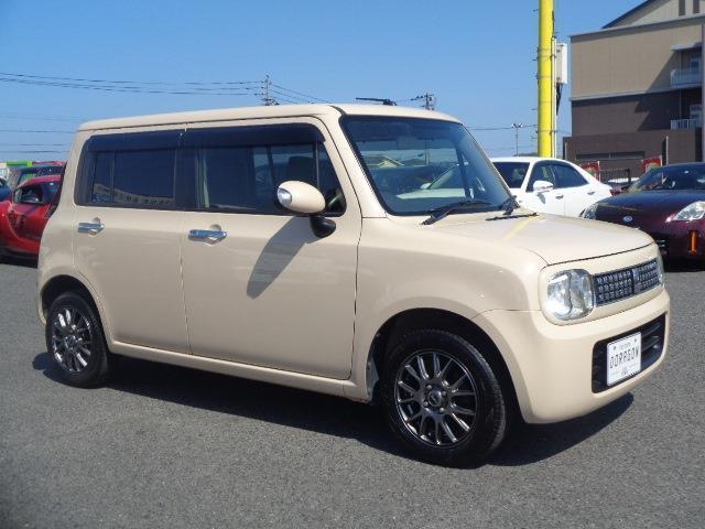 自社工場完備しており納車時の整備点検はもちろんアフターサービスや車検も安心してお任せ下さい。
