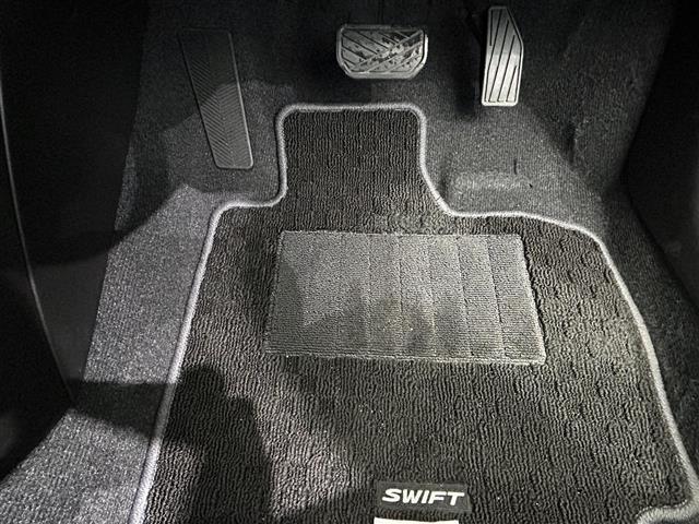 気になる車はすぐにお問い合わせください！右のカーセンサー専用無料ダイヤルから、専門スタッフがお車のご質問にお答えいたします！