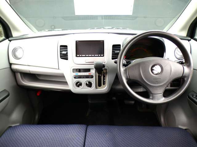 ☆屋根付大型ガレージ完備☆2台収納可能な屋根付大型ガレージを完備しております。雨天時の状態確認や大切なお客様のお車の保管に安心して頂けると思います♪CarShop　OK！073-488-8484