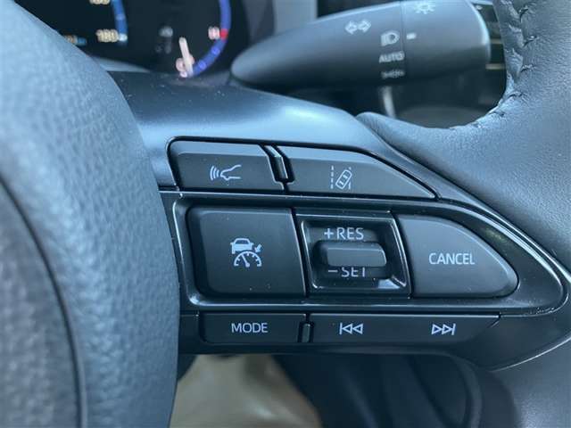 【クルーズコントロール】高速道路の長距離運転が楽になるクルーズコントロール付き！！追従型となります。