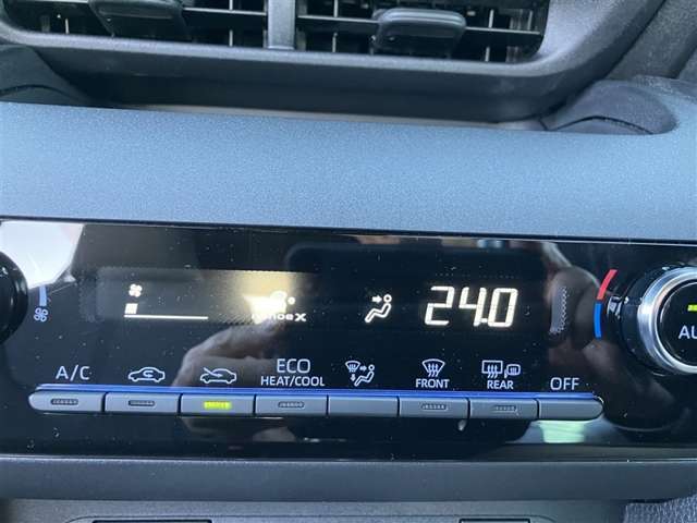 エアコンの操作スイッチです。