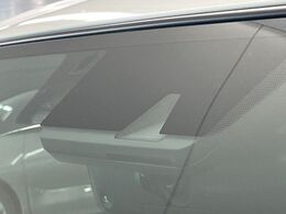 【トヨタセーフティセンス】走行中に前方の車両等を認識し、衝突しそうな時は警報とブレーキで衝突回避と被害軽減をアシスト。より安全にドライブをお楽しみいただけます。