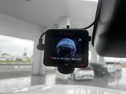 【ドライブレコーダー】前方型360度カメラを装備しております！有事の際、前方だけではなくサイドも監視してくれておりますので、自身を助けてくれるアイテムです！