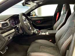 OP728/RimsPelope23with Titanium Wheel Bolts Shiny Black/Roof in Carbon Fiber/Big Interior Carbon Package/Advanced 3D Bang＆Olufsen Soud System/Fully Electric Front Seats with Ventilation and Massage