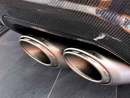 OP728/RimsPelope23with Titanium Wheel Bolts Shiny Black/Roof in Carbon Fiber/Big Interior Carbon Package/Advanced 3D Bang＆Olufsen Soud System/Fully Electric Front Seats with Ventilation and Massage