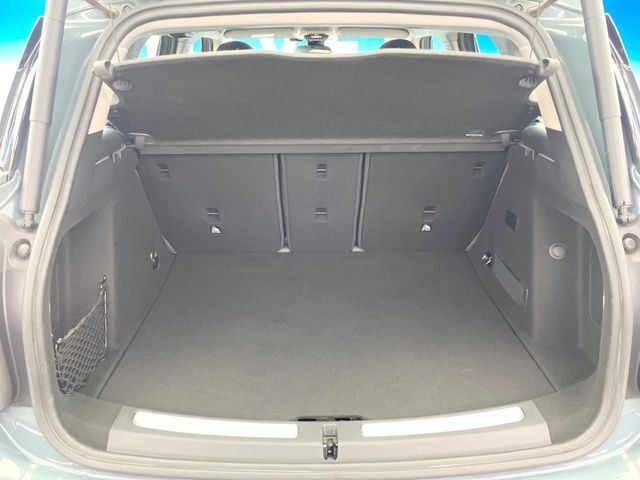 ●トランクルーム：趣味が広がる収容スペース！これだけの広さがあればお買い物やレジャーなどにも最適です！使用感も少なくきれいな状態を維持しております。