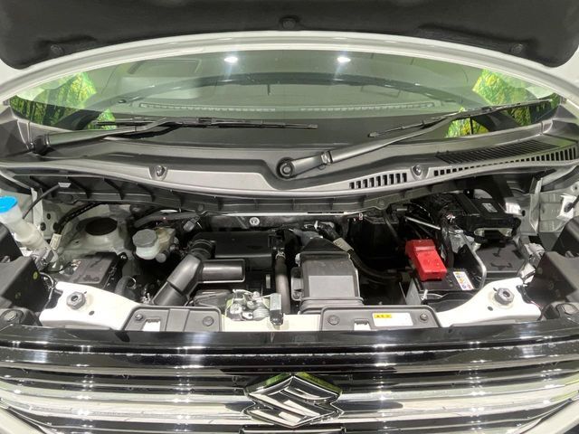 親切・丁寧な専門メカニックスタッフが応対！・車検・点検整備・事故等の修理などアフターサービスも安心。お車のカスタマイズもネクステージのサービススタッフまでご相談ください！