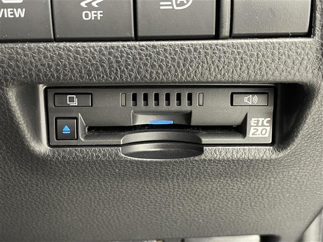 気になる車はすぐにお問い合わせください！画面右側の0066から始まる無料ダイヤルからお問い合わせ下さい！専門スタッフがお車のご質問にお答えいたします！