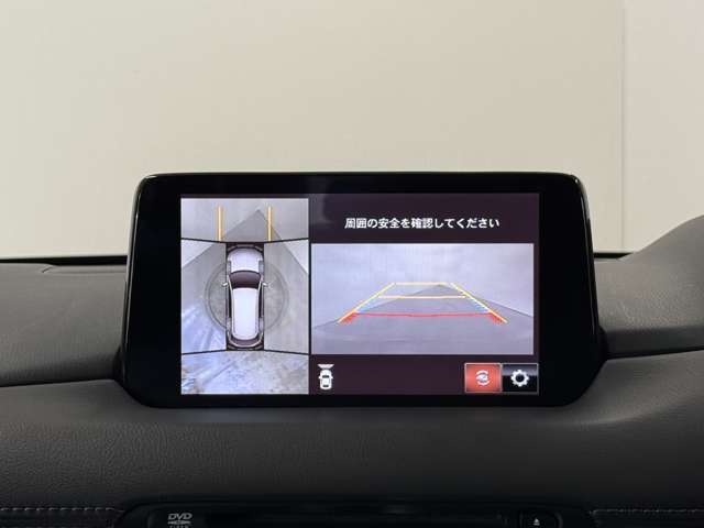 【店舗スタッフ】当店には、「新車」 「中古車」 「整備」 それぞれに専門スタッフがおります。中古車につきましては 「中古車スタッフ」 まで、お気軽にお問い合わせください！
