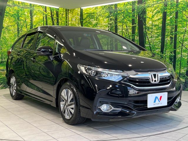 大好評のボディコーティング「弾スプラッシュコート」もご納車までに施工可能。通常のガラスコートと異なる、耐久年数6年の無機質ガラスコーティングが、ボディをキレイな状態に保ってくれます。