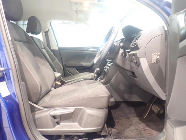 楽な姿勢で座ることが出来るので長時間の運転でも疲れにくいですし体もぶれにくいですよ。