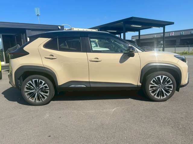 【トヨタ　ヤリスクロス入荷しました♪】◆セーフティセンス◆先行車発進告知機能◆アダプティブクルーズコントロール◆ルーフレール◆LEDヘッドライト◆オートライト◆純正18インチAW◆