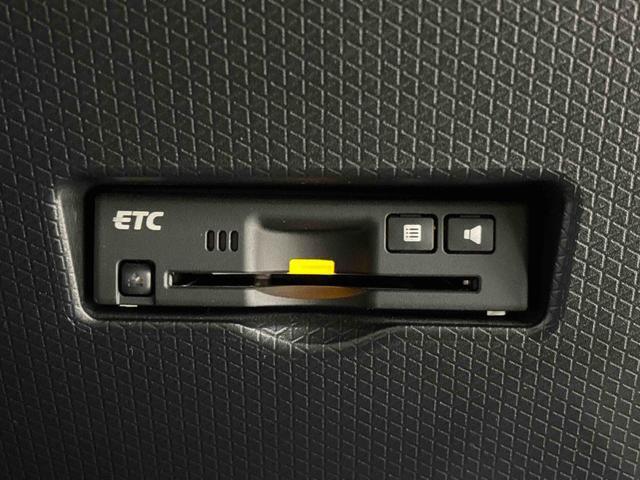 ETCカードを挿入することで高速道路を利用する際の支払いがキャッシュレスになったり、ETCスマートインターチェンジが利用できたり、とても便利なアイテムです！