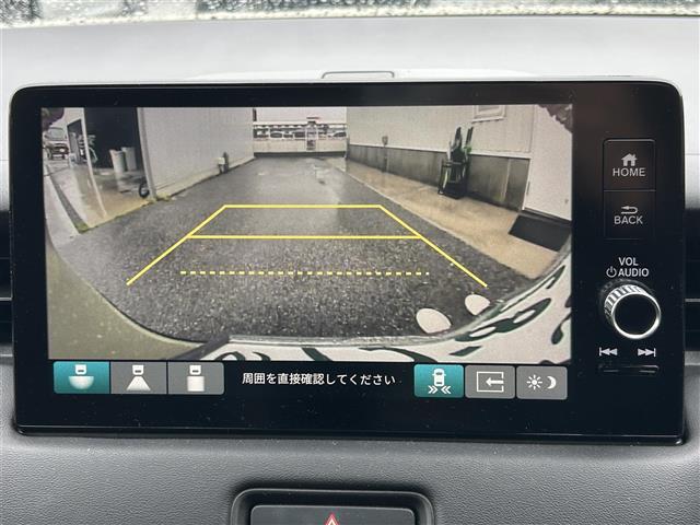 【バックカメラ】後方の安全確認ができます。駐車が苦手な方にもオススメな便利機能です。