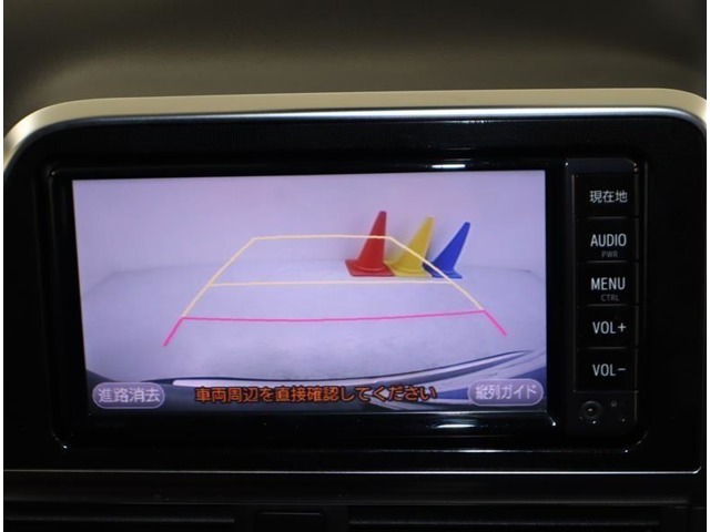 バックガイドモニターで、後方を確認しながら安心して駐車することができます。運転初心者も熟練者も必須の機能ですよ！