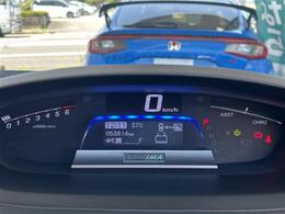【スピードメーター】メーターがシンプルで見やすく運転しやすいですね。