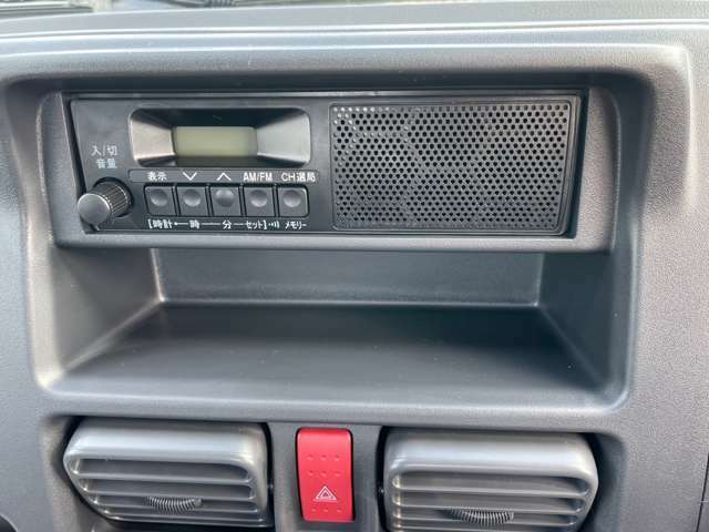 AM/FMラジオ機能付き