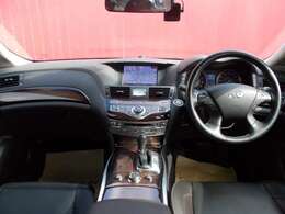 コックピット全貌！！ワクワクしますね！！