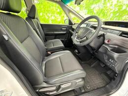 「この車の写真をもっと見たい」「状態が気になる」「この装備はついている？」どんな小さな疑問でもお気軽にお問い合わせください！