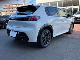 消耗部品については15品目を点検し、必要であれば全て交換してからご納車致します。（バッテリー・ワイパー・ブレード・ゴム、エンジンオイル、オイルエレメント、花粉フィルター、ブレーキフルード、ATF、灰皿等）