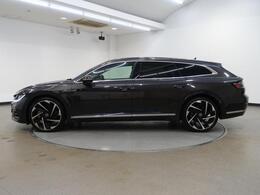 こちらのお車には認定中古車保証が1年間付いておりますのでご安心ください。さらなる安心を、という場合には、有料にはなりますが延長保証もございます。