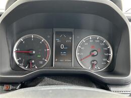 【スピードメーター】メーターがシンプルで見やすく運転しやすいですね。