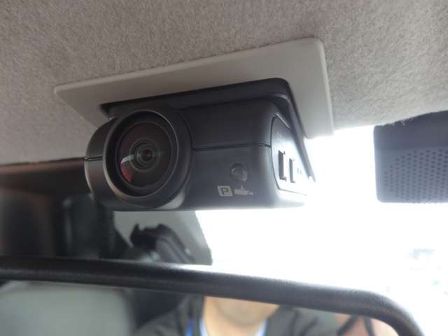 事故などの時に役立ちます！ドライブレコーダー付いています♪