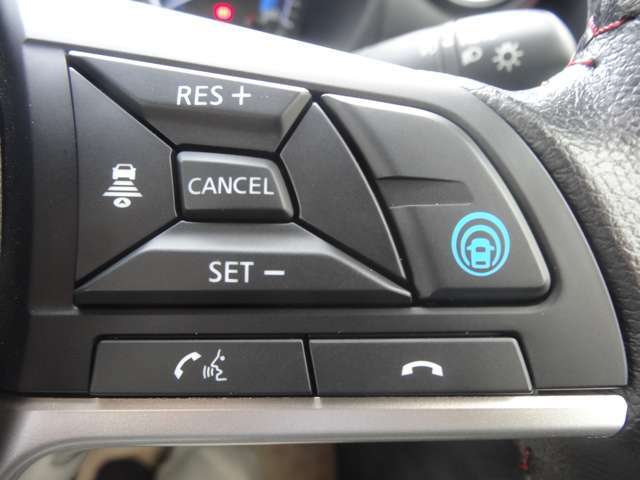 同一車線運転技術『プロパイロット』採用。高速道路での運転楽なクル-ズコントロ-ル機能も付いてます。