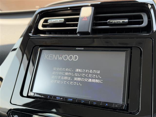 社外メモリーナビ【KENWOOD：MDV-D207】搭載。☆CD再生☆USB端子☆AM/FMラジオなどの機能が内蔵されております。