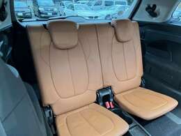 サードシートも贅沢なフルレザーです！！