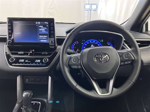 【革巻きステアリング】高級感があり、使うほど手に馴染みます♪