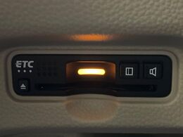 【ETC】高速道路の料金所をストレスなく通過！話題のスポットやサービスエリアに多い「スマートIC」利用時は必須のアイテムです。当店でセットアップを実施、ご納車当日からすぐにご利用いただけます！