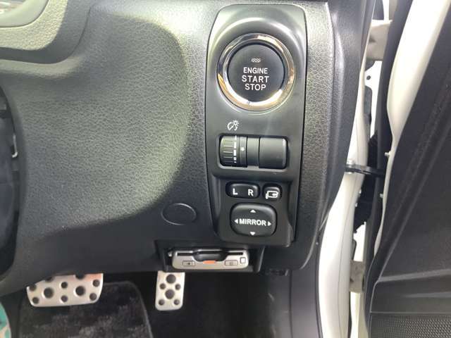 エンジンプッシュスタート式です。