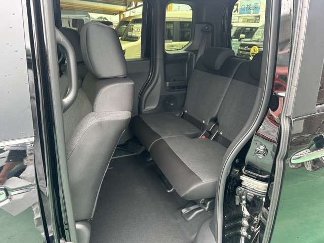 ★5年間新車保障★初度登録から5年間の新車保証が含まれています。長期間、安心してお乗り頂けます！保障費用は支払総額に含まれています！遠方のお客様は保証継承後、お近くのディーラーにて保証が受けられます！