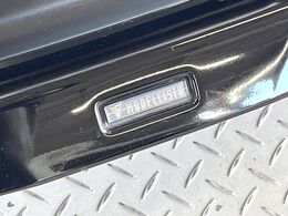 【モデリスタエアロ】人気のモデリスタエアロを装着！クルマの外観がよりスタイリッシュになり、街中で存在感あふれる1台に♪将来買い替える時にもリセールに影響しやすく、価値ある人気の装備です！