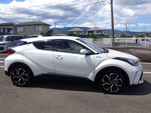 2023年10月から中古車の支払総額表示が義務化されました。県外登録追加費用をのぞいて支払総額表示＝ご購入可能総額です。もちろんオプション設定の有無はご自由です。義務化前から弊社は20年以上この体制です。