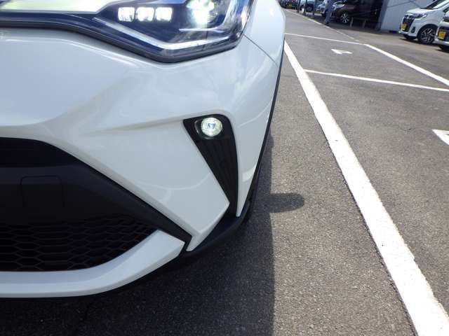 弊社では弊社自社施工のボディコートをおすすめいたしております。弊社整備工場にて専属の板金塗装スタッフが熟練の技術で施工いたします。http://www.tax-kyowa.com/